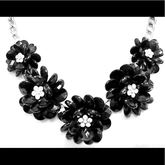 NECKLACE BLACK FLORAL crystal w/rhinestone center & matching handmade ring  NWOT - Picture 3 of 8